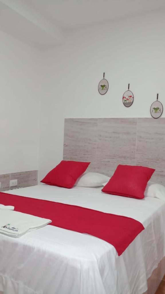 סנטה מרתה Hostal Kumbaya מראה חיצוני תמונה
